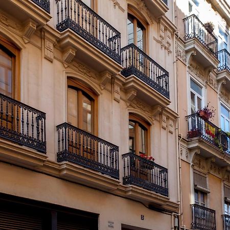 Luxurious & Alluring Home In Historic Town バレンシア エクステリア 写真