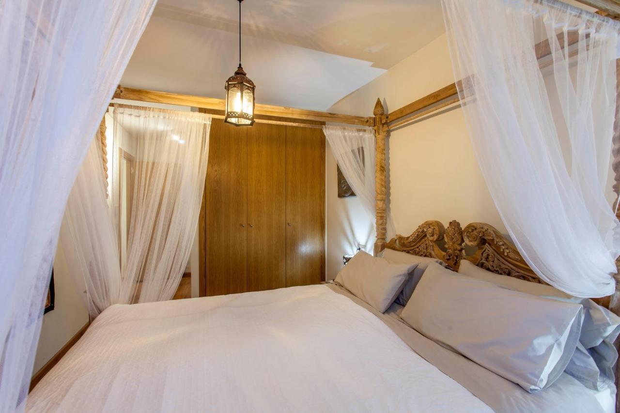 Luxurious & Alluring Home In Historic Town バレンシア エクステリア 写真