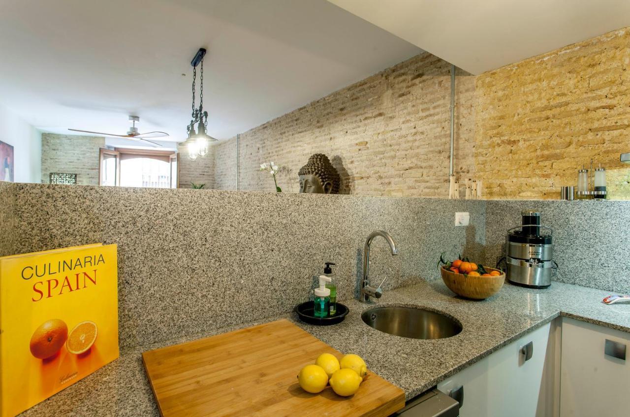 Luxurious & Alluring Home In Historic Town バレンシア エクステリア 写真