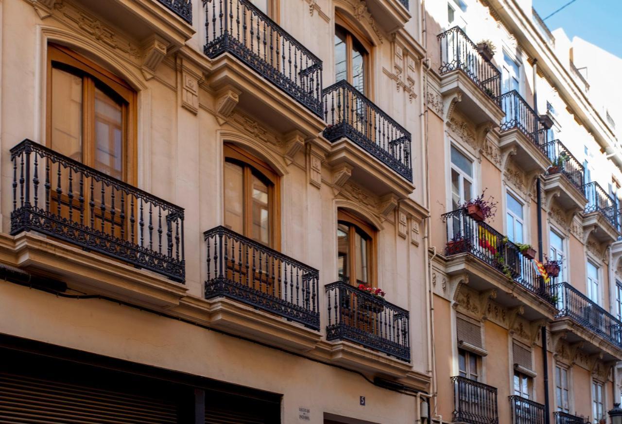 Luxurious & Alluring Home In Historic Town バレンシア エクステリア 写真